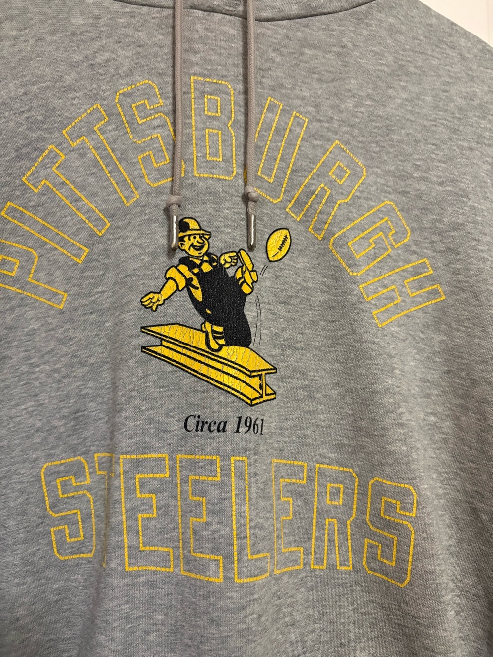 ⚫️⚫️Men’s Nike Steely McBeamPittsburgh Steelers Retro Gray Pullover Hoodie🏈 - Picture 2 of 7